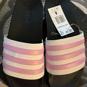 NWT adidas adilette shower k slide
